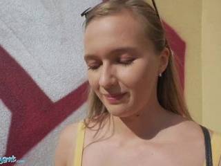 Порно бесплатно кончают в пизду